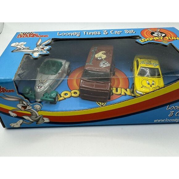 Other - Racing Champions Looney Tunes 3 Car Set Bugs Bunny, Taz & Tweety Bird